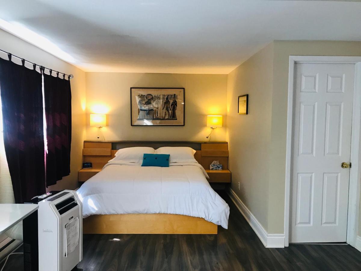 Auberge De Mon Petit Chum B&B Wakefield Εξωτερικό φωτογραφία
