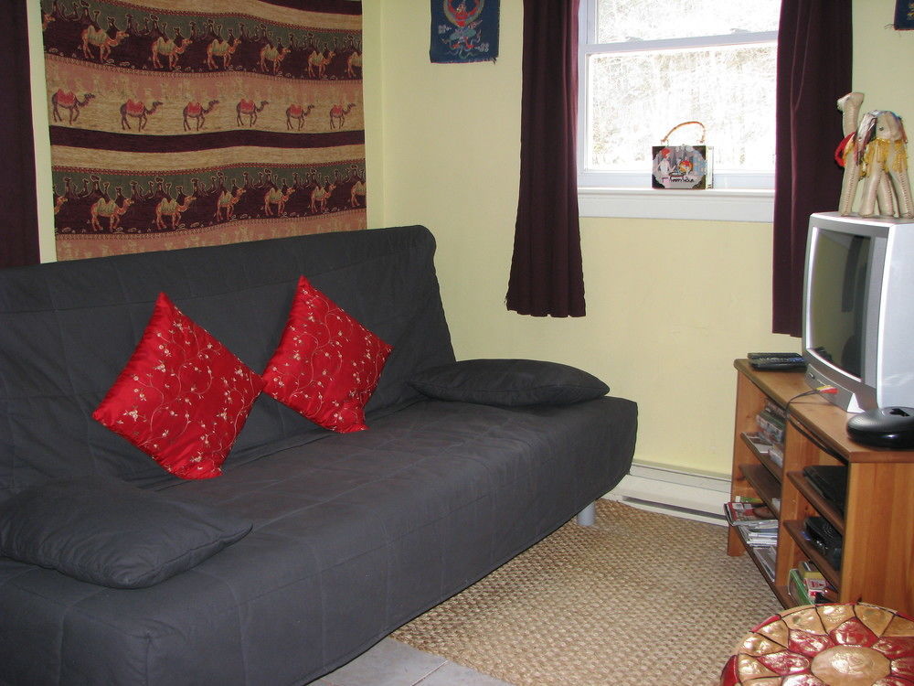 Auberge De Mon Petit Chum B&B Wakefield Εξωτερικό φωτογραφία